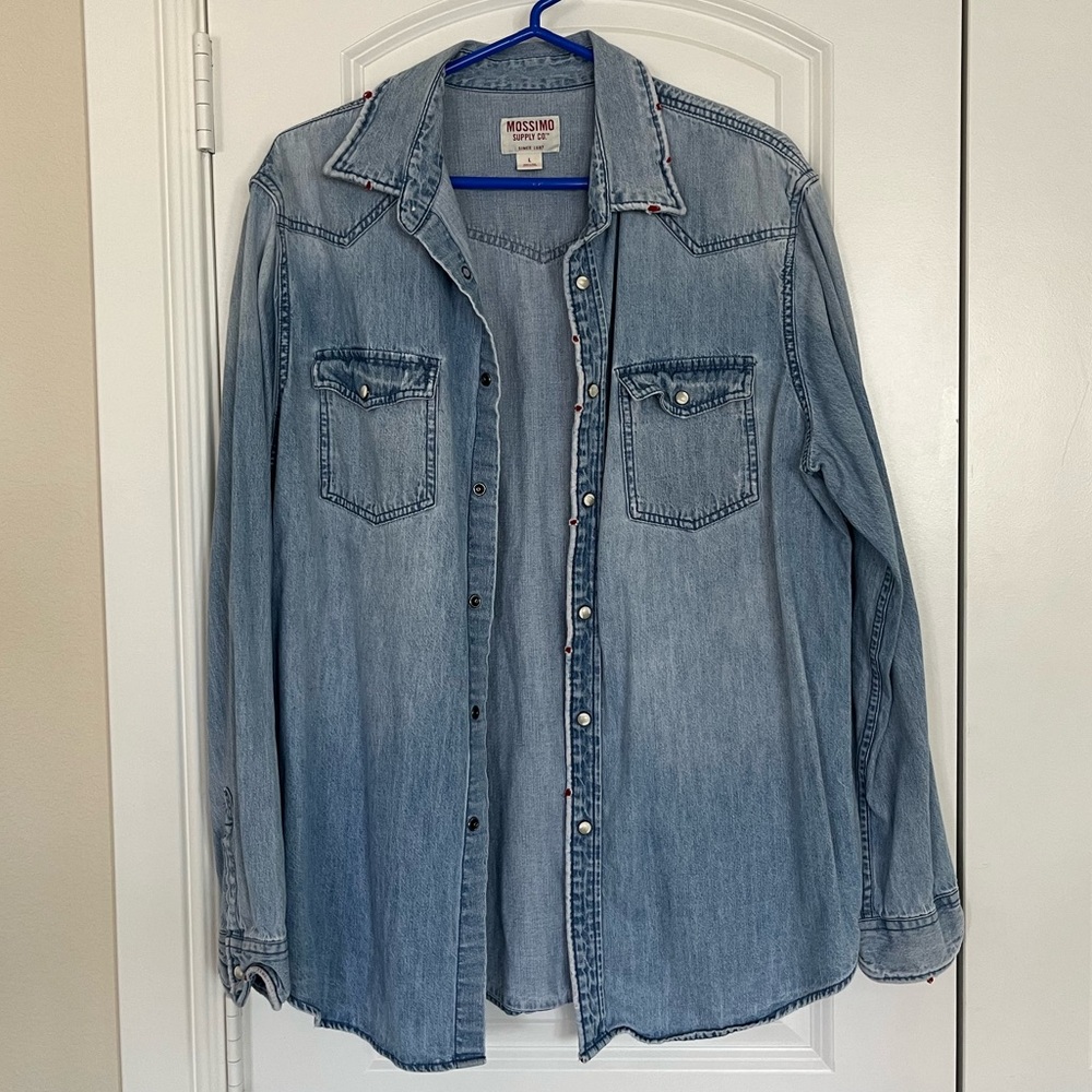 Men’s Western Distressed Button Up Long Sleeve Shirt